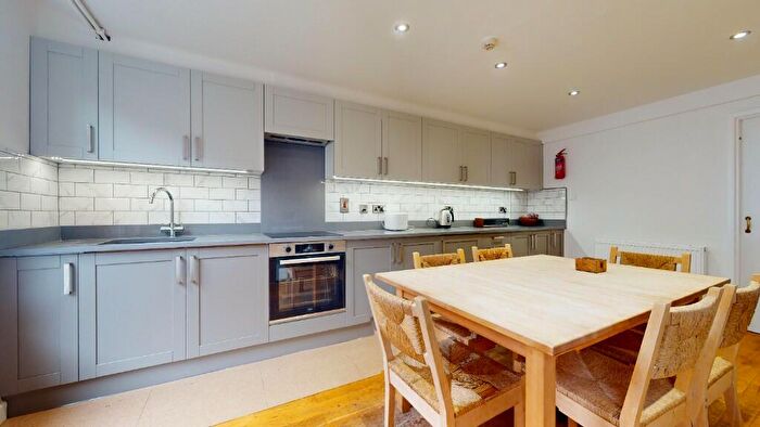 6 Bedroom Terraced House To Rent In Richmond Avenue, Leeds, West Yorkshire, LS6