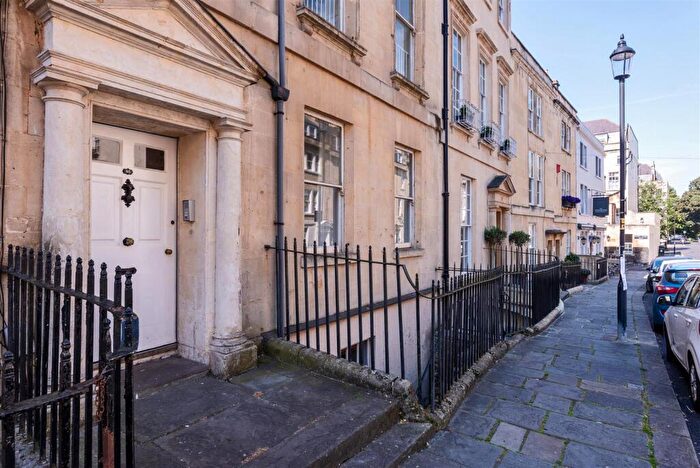 4 Bedroom Flat To Rent In Rivers Street, Bath, BA1