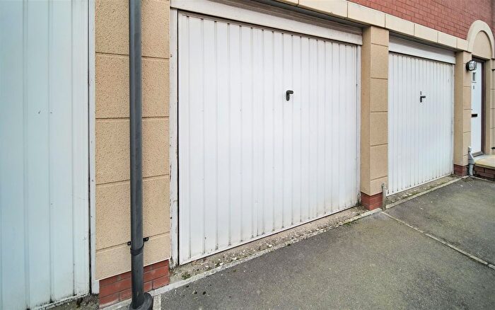 2 Bedroom Flat For Sale In Foundry Close, Melksham, SN12