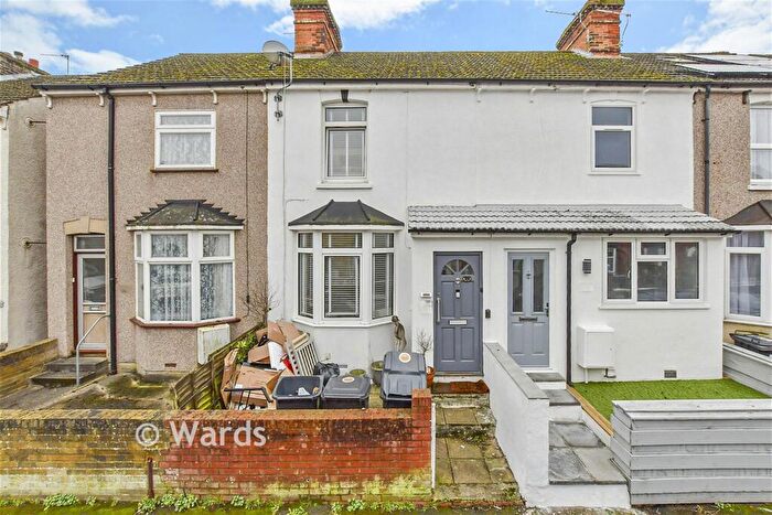3 Bedroom Terraced House For Sale In Bramley Road, Snodland, Kent, ME6