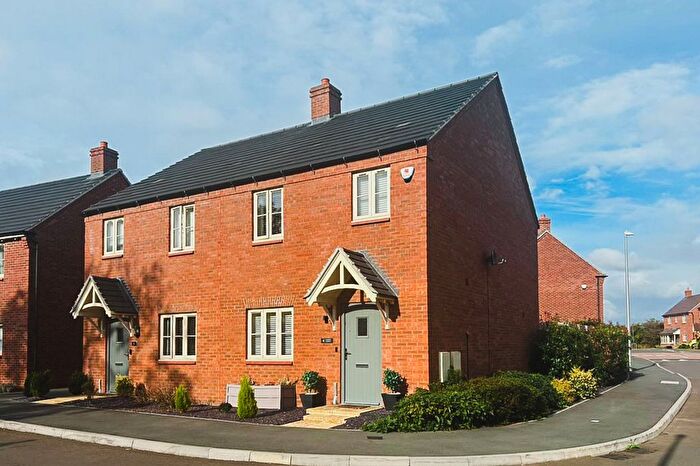 3 Bedroom Semi-Detached House For Sale In Raleigh Avenue, Temple Herdewyke, CV47