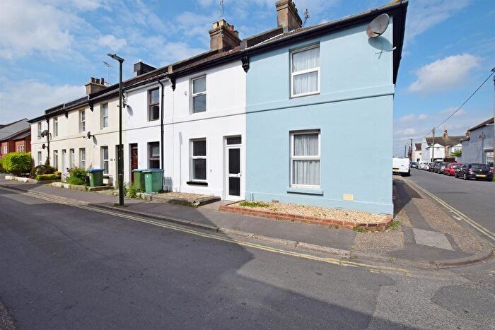 2 Bedroom Terraced House To Rent In Albert Road, Littlehampton, West Sussex, BN17