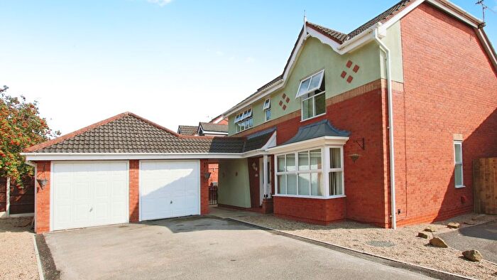 4 Bedroom Detached House For Sale In Curlew Close, Driffield, YO25