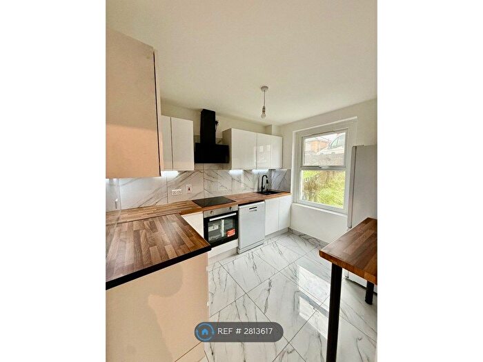 3 Bedroom Terraced House To Rent In Glanymor St, Neath, SA11