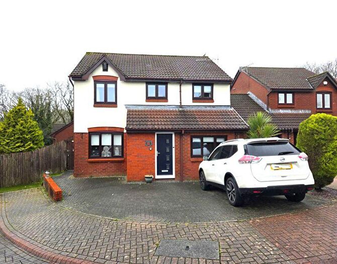 4 Bedroom Detached House To Rent In Godre'r Coed, Hengoed, CF82