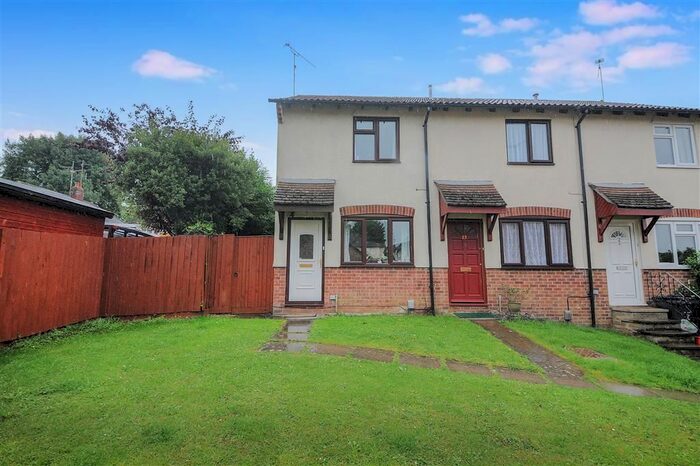 2 Bedroom End Of Terrace House To Rent In Locksgreen Crescent, Swindon, SN25
