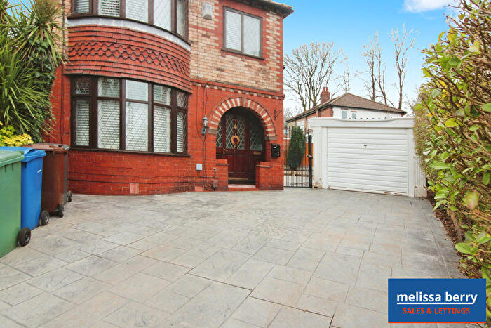 4 Bedroom Semi Detached House For Sale In Knowle Drive, Manchester, M25