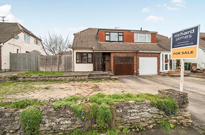 3 Bedroom Semi-Detached House For Sale In Colebrook Road, Stratton St Margaret, Swindon, SN3