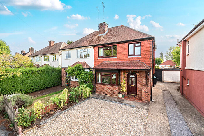 3 Bedroom Semi-Detached House For Sale In Chestnut Grove, Woking, Surrey, GU22
