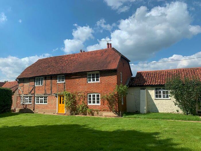 3 Bedroom Character Property To Rent In Eversley Cross, Nr Hook / Sandhurst, Hampshire, RG27