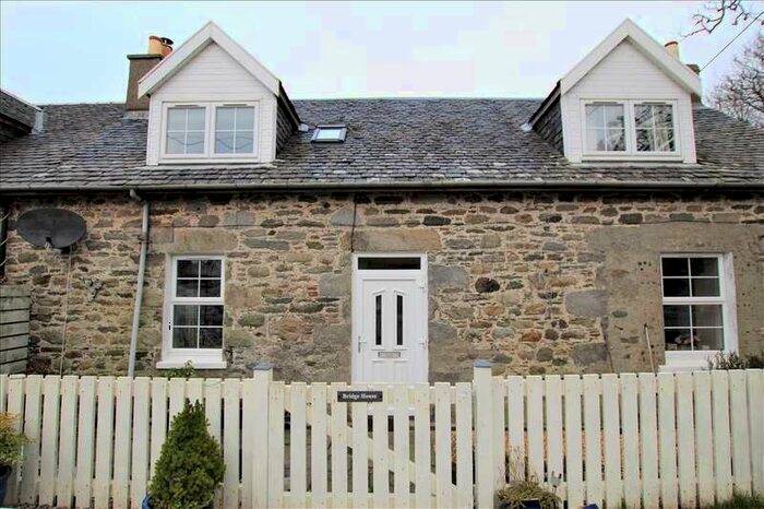 3 Bedroom Semi-Detached House For Sale In Bridge House, Tayinloan, PA29