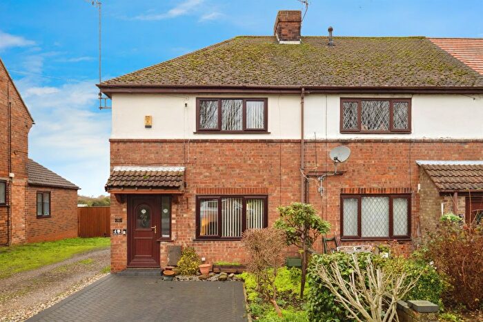 3 Bedroom End Terrace House For Sale In Holderness Cottages, Ryehill, Hull, HU12