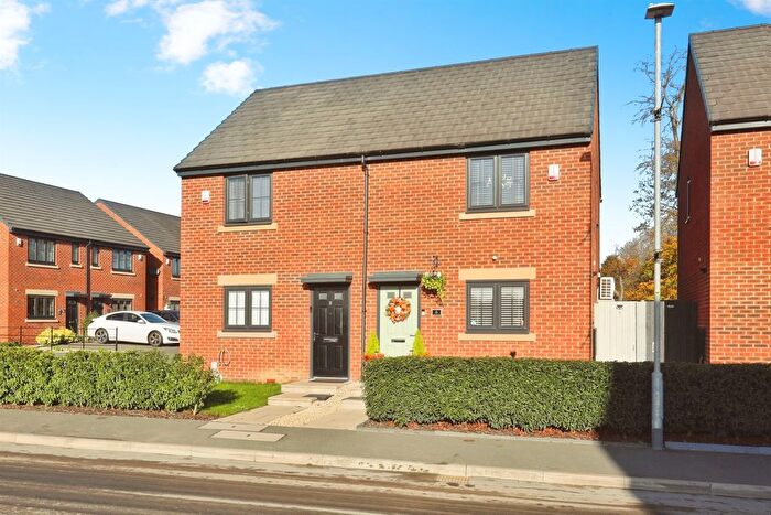 2 Bedroom Semi-Detached House For Sale In Lampman Way, Costhorpe, Worksop, S81