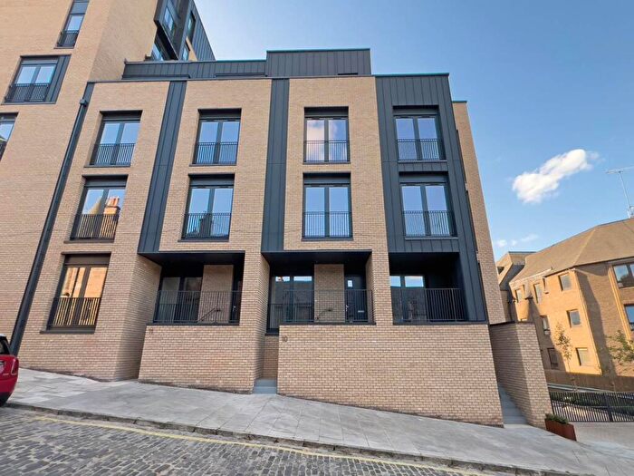 4 Bedroom Town House For Sale In Townhouse Sunbury Mews, Belford Road, EH4