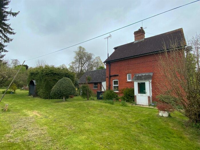 3 Bedroom Detached House To Rent In Stable Cottage, Bullington Manor, SO21