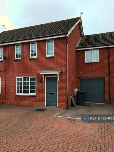 3 Bedroom Terraced House To Rent In Salk Road., Gorleston, NR31