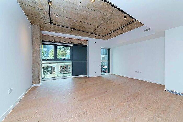 2 Bedroom Flat To Rent In Booth Court, Lewisham, SE13
