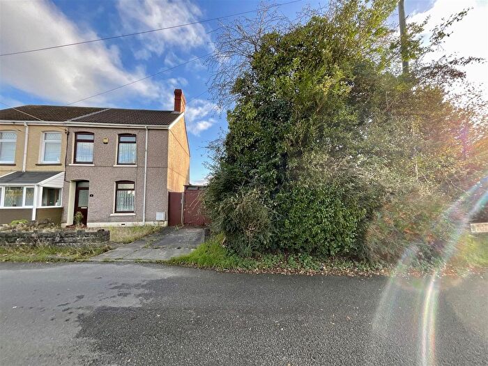 2 Bedroom Semi-Detached House For Sale In Genwen Road, Llanelli, SA14