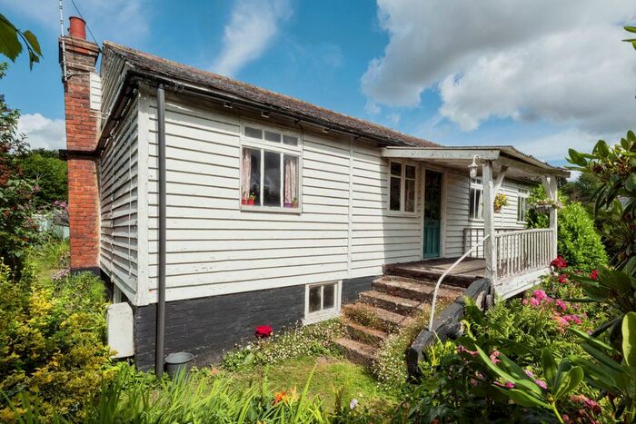 3 Bedroom Bungalow For Sale In The Common, Sissinghurst, Cranbrook, Kent, TN17