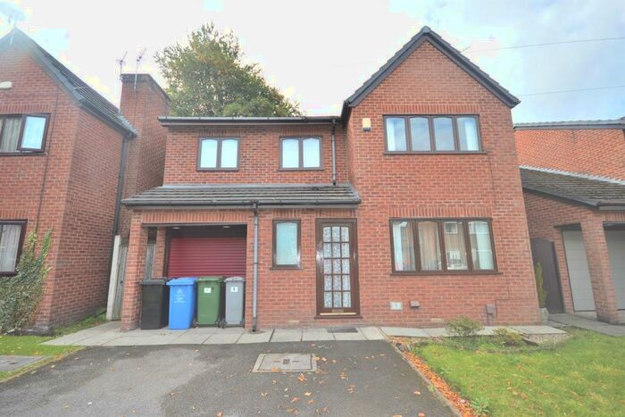 4 Bedroom Detached House To Rent In Northwood Grove, Sale, M33
