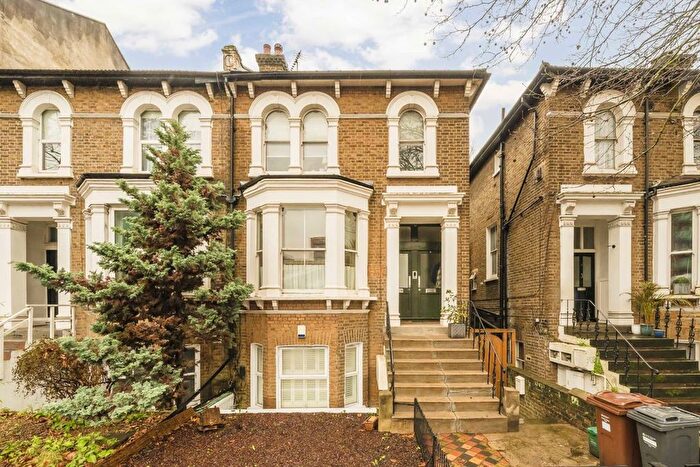 2 Bedroom Flat To Rent In Chiswick High Road, Chiswick, W4