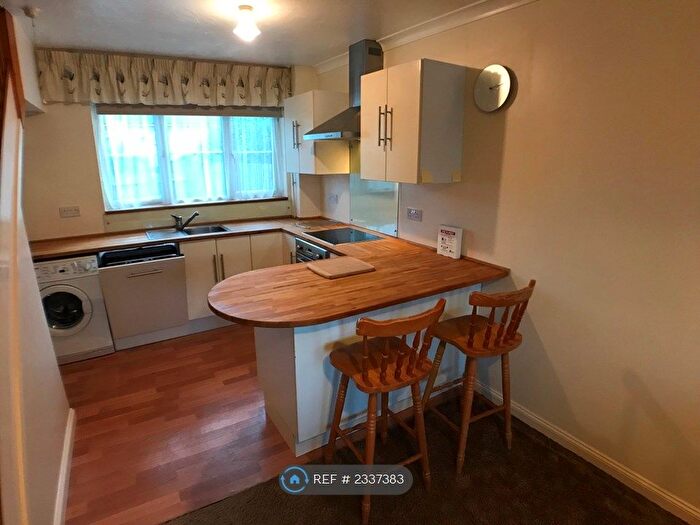 1 Bedroom Terraced House To Rent In Englefield Green, Englefield Green, TW20