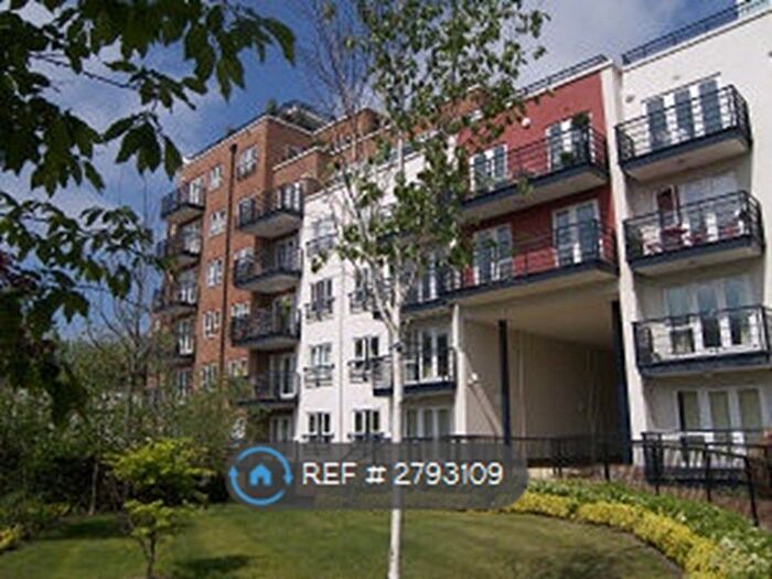 1 Bedroom Flat To Rent In Earlsfield House, Kingston Upon Thames, KT2
