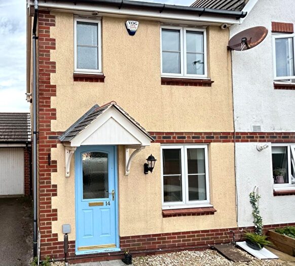 2 Bedroom Semi-Detached House To Rent In Gwennol Y Mor, Barry, CF62