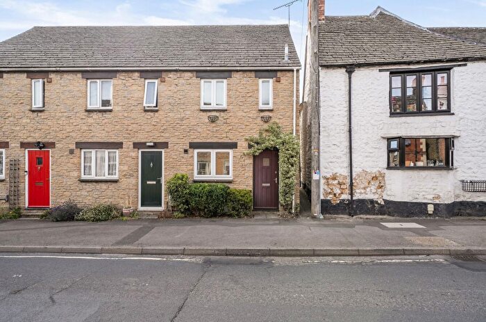 2 Bedroom End Of Terrace House For Sale In Nichol Court, Faringdon, Oxfordshire, SN7