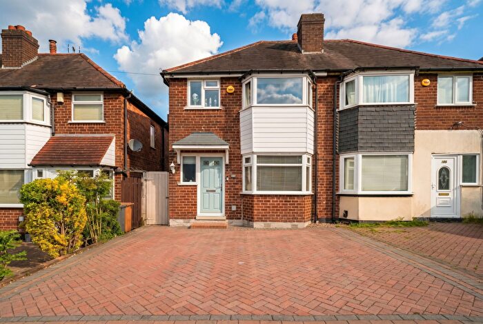 3 Bedroom Semi Detached House For Sale In Newborough Road, Shirley, B90