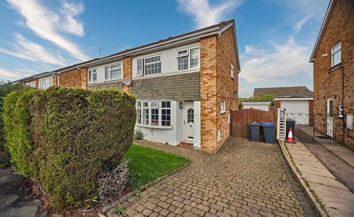 3 Bedroom Semi Detached House For Sale In Millers Green, Burbage, Hinckley, LE10