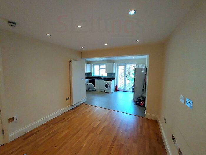 6 Bedroom Semi-Detached House To Rent In Stuart Avenue, London, NW9