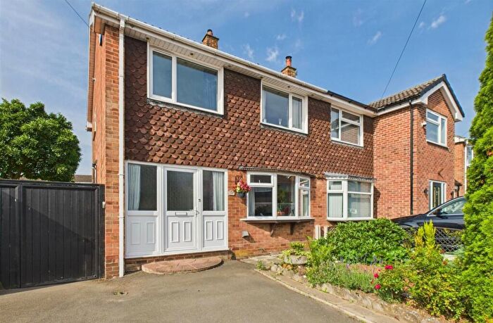 3 Bedroom Semi-Detached House For Sale In St. Michaels Close, Willington, DE65