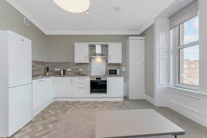 2 Bedroom Flat To Rent In Lambs Lane, City Centre, Dundee, DD3