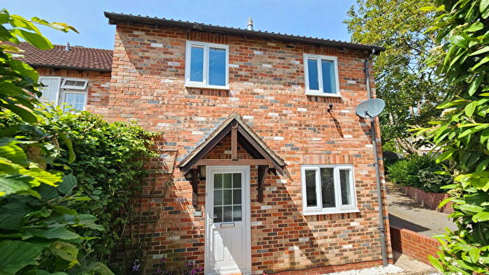 2 Bedroom End Of Terrace House For Sale In Nideggen Close, Thatcham, RG19