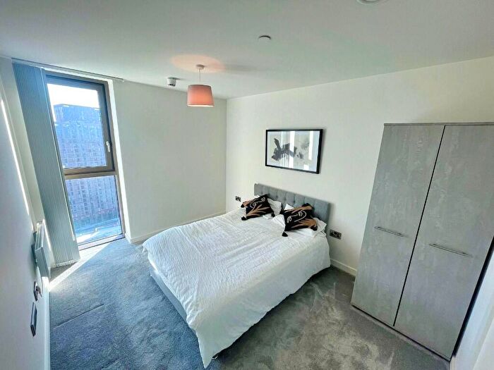 2 Bedroom Apartment To Rent In Store Street, Manchester, Greater Manchester, M1