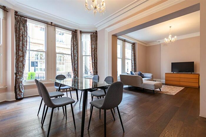 3 Bedroom Flat To Rent In Carlisle Place, Victoria, SW1P