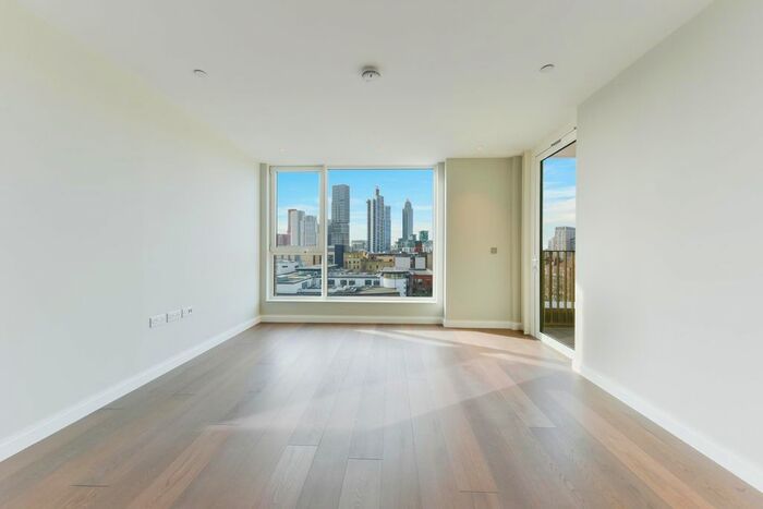 1 Bedroom Flat To Rent In Phoenix Court, Oval Village, London, SE11