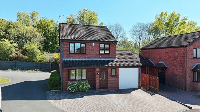 3 Bedroom Detached House For Sale In Penryn Close, Nuneaton, Warwickshire, CV11