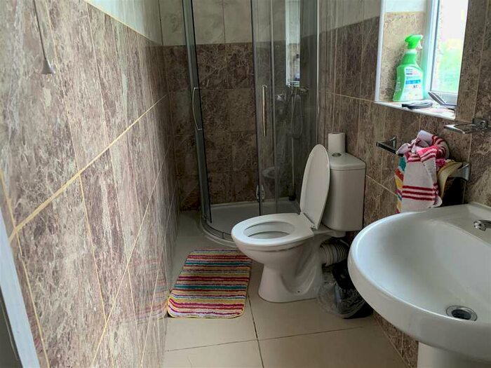 4 Bedroom Property To Rent In Hatters Lane, High Wycombe, HP13