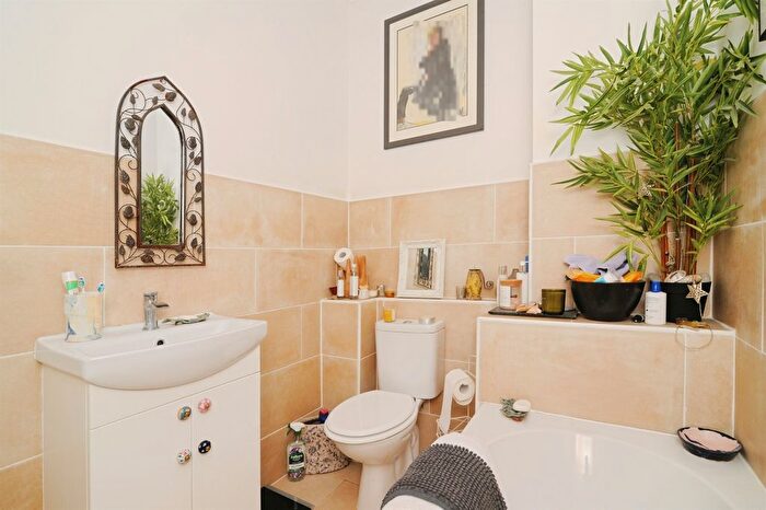 1 Bedroom Flat For Sale In St. Peters Road, St. Leonards-On-Sea, TN37