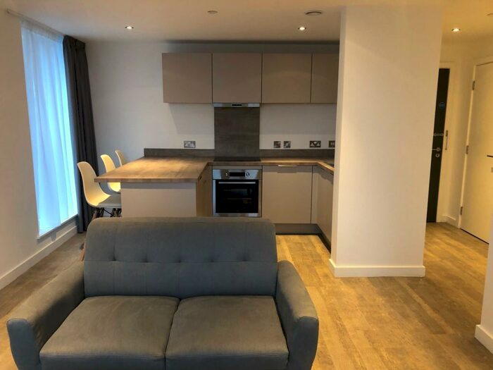 2 Bedroom Apartment To Rent In The Priory Queensway, Birmingham, B4