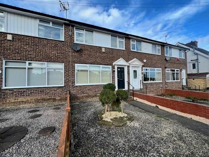 3 Bedroom Town House To Rent In Moorcroft Drive, East Bierley, Bradford, BD4
