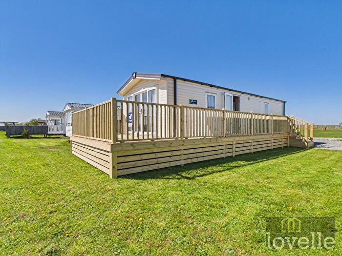 2 Bedroom Park Home For Sale In Crabtree Lane, Sutton On Sea, LN12