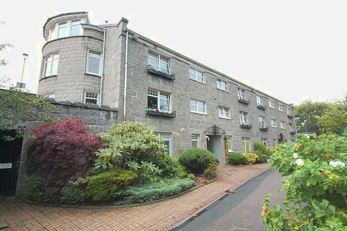 2 Bedroom Flat To Rent In Queens Avenue, West End, Aberdeen, AB15