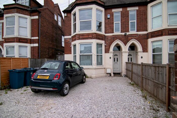 6 Bedroom Semi-Detached House To Rent In Radcliffe Road, West Bridgford, Nottingham, Nottinghamshire, NG2