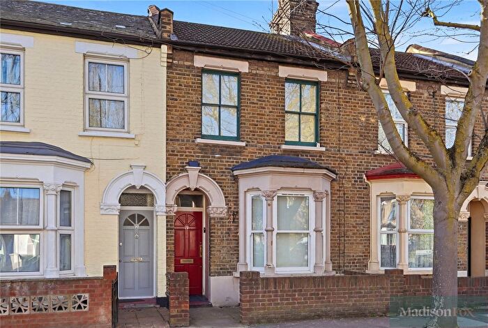 3 Bedroom Terraced House To Rent In Holbrook Road, London, Stratford, E15