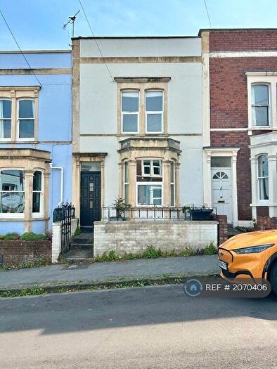 2 Bedroom Terraced House To Rent In Hawthorne St, Bristol, BS4