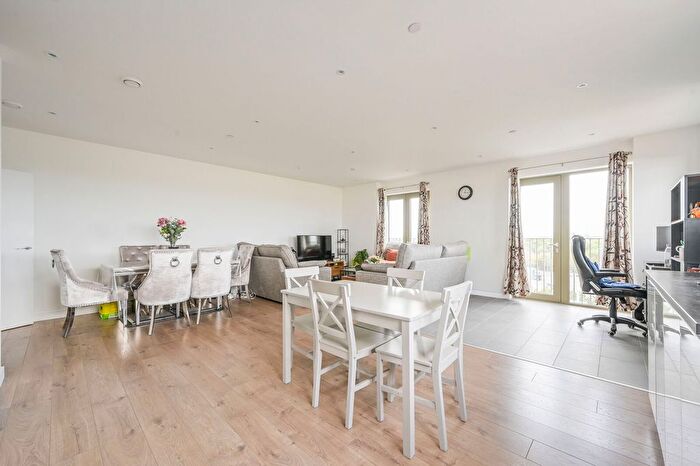 2 Bedroom Flat For Sale In Galley House, Gallions Reach, London, E16