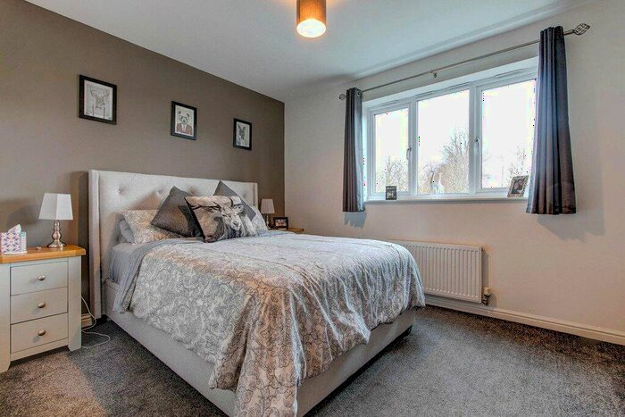 2 Bedroom Flat To Rent In Garrington Road, Bromsgrove, B60